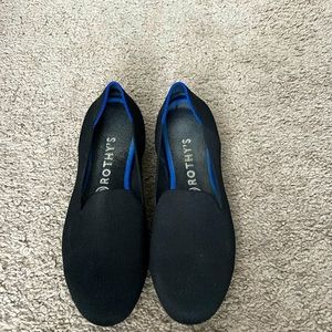 Woman Size 9 black loafer Rothys
